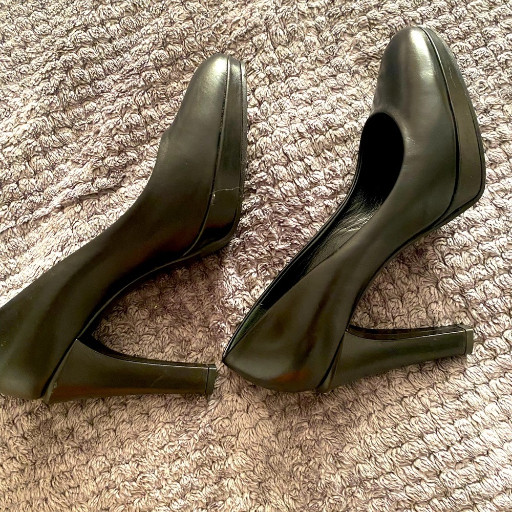 MaxMara heels wore them once